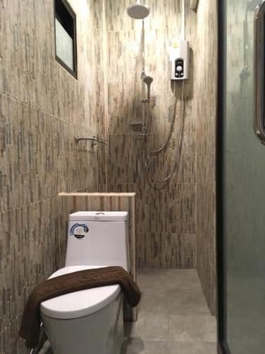Quadruple Room with Private Bathroom