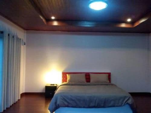 One-Bedroom Bungalow