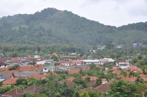 Two-Bedroom Apartment with Mountain View
