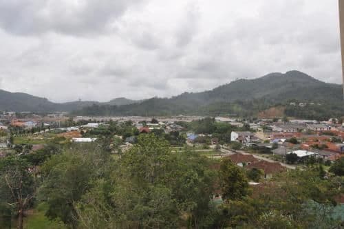 Two-Bedroom Apartment with Mountain View