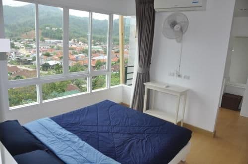 Two-Bedroom Apartment with Mountain View