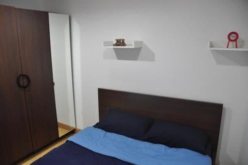 Two-Bedroom Apartment with Mountain View