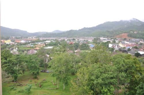 Two-Bedroom Apartment with Mountain View