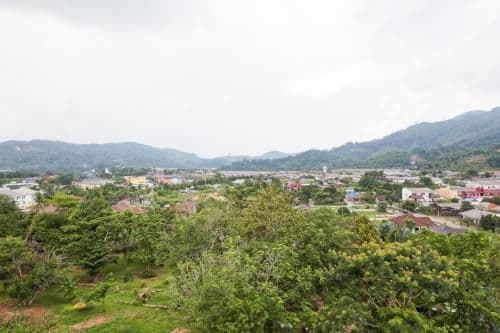 Two-Bedroom Apartment with Mountain View