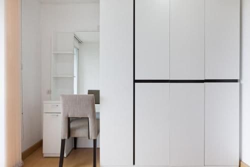 Two-Bedroom Apartment with Mountain View
