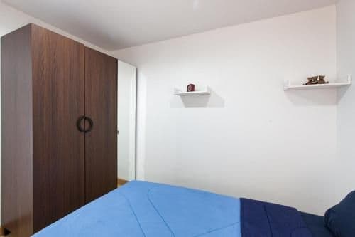 Two-Bedroom Apartment with Mountain View