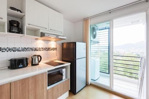 Two-Bedroom Apartment with Mountain View