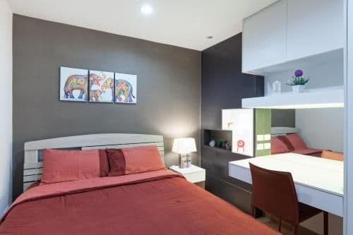 Two-Bedroom Apartment with Mountain View