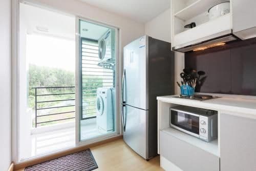 Two-Bedroom Apartment with Mountain View