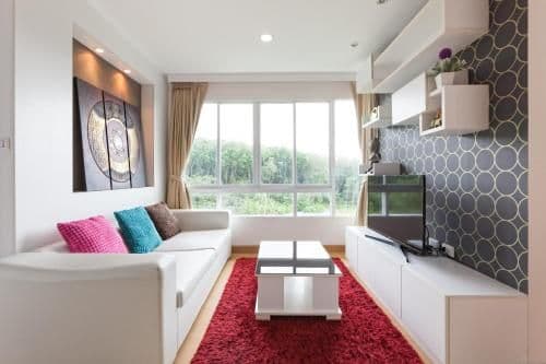 Two-Bedroom Apartment with Mountain View