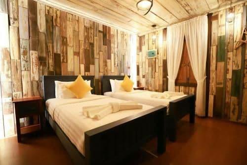 Deluxe Double or Twin Room with Mountain View