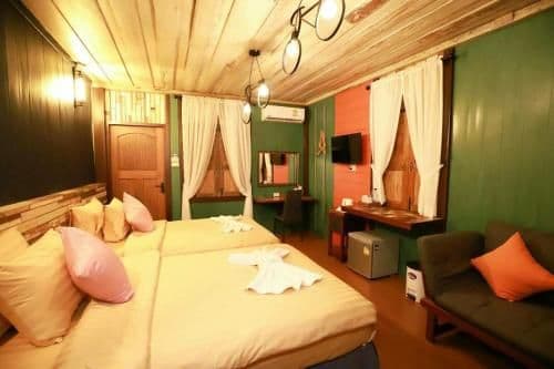 Deluxe Double or Twin Room with Mountain View