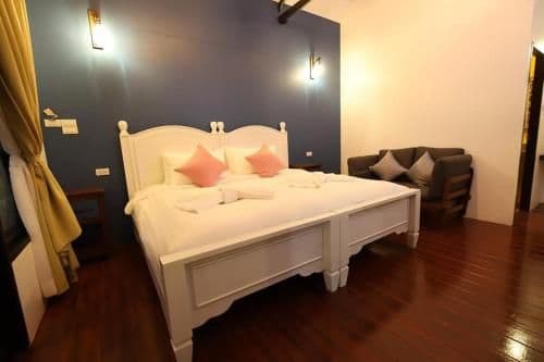 Double or Twin Room with Mountain View