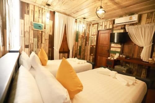 Deluxe Double or Twin Room with Mountain View