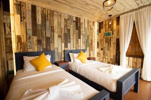 Deluxe Double or Twin Room with Mountain View