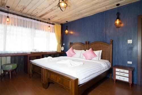 Deluxe Double or Twin Room with Mountain View