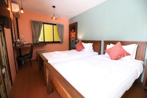 Deluxe Double or Twin Room with Mountain View
