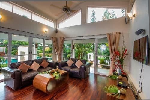 Villa with Garden View