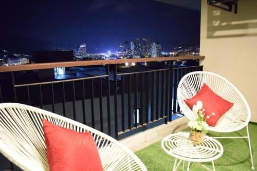 Sea View Studio in the center of Patong