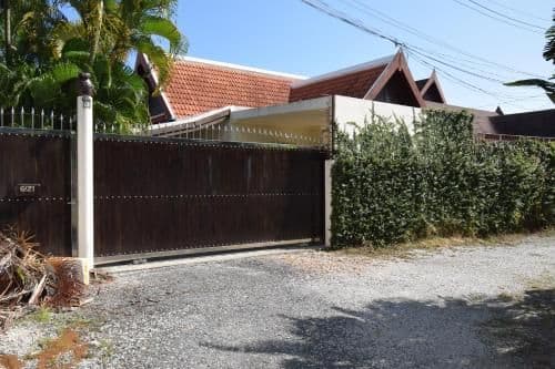 Deluxe Villa