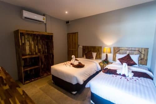 Standard Twin Room