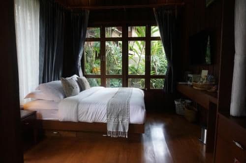 King Room with Pond and Garden View