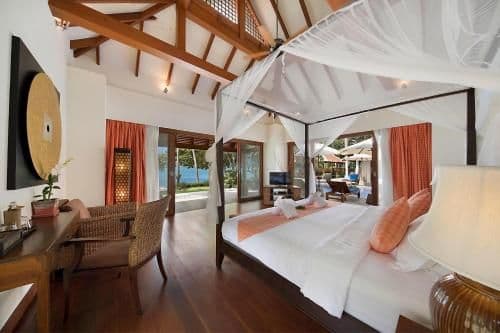 Villa - Beach Front