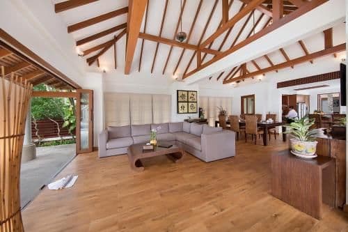 Villa - Beach Front