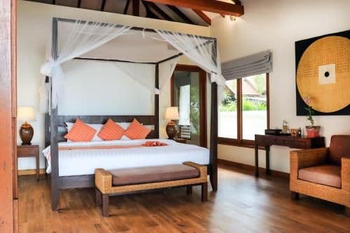 Villa - Beach Front