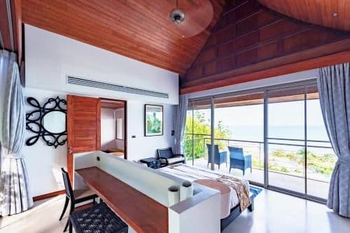 Villa with Sea View