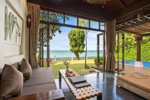 Villa - Beach Front