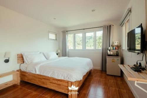 Studio with Mountain View