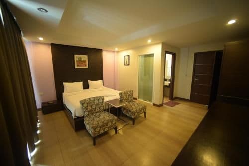 Deluxe Double or Twin Room with Balcony