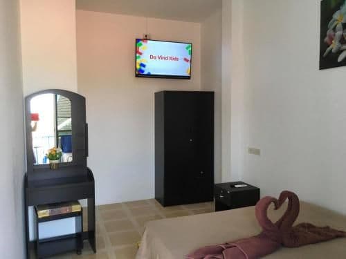 Apartment With Shared Bathroom