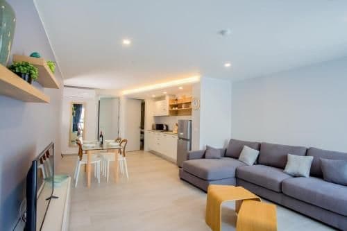 Deluxe Apartment