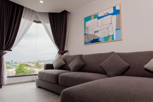 Deluxe Apartment
