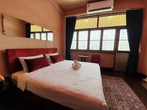 LhongTou Bed - Chinatown