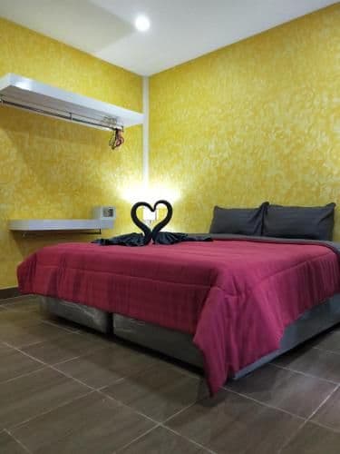 Queen Room with Pool View