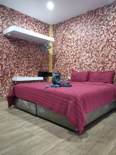 Queen Room with Pool View