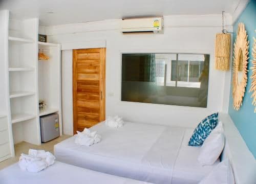 Deluxe Family Room with Partial Sea View