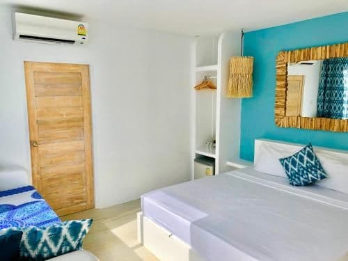 Superior Triple Room with Partial Sea View