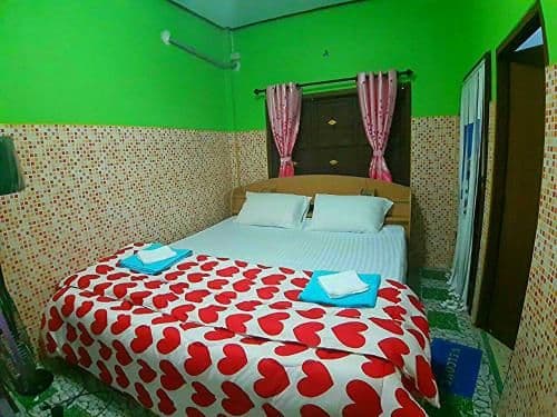 Deluxe Room (2 Adults + 1 Child)