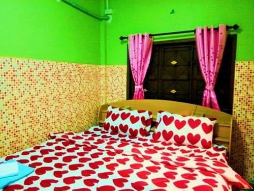 Deluxe Room (2 Adults + 1 Child)