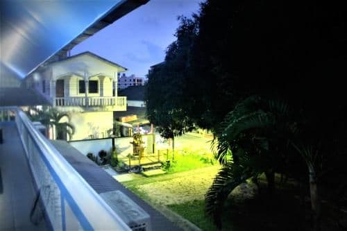 Apartment with Garden View