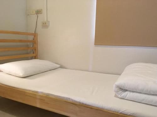 Single Room with Shared Bathroom