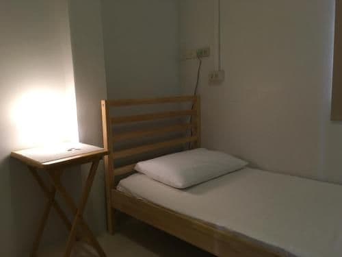 Single Room with Shared Bathroom