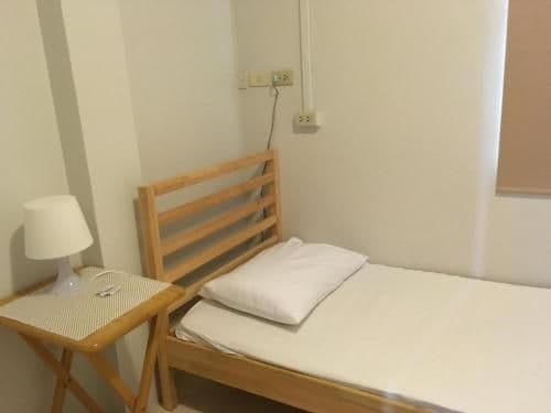 Single Room with Shared Bathroom