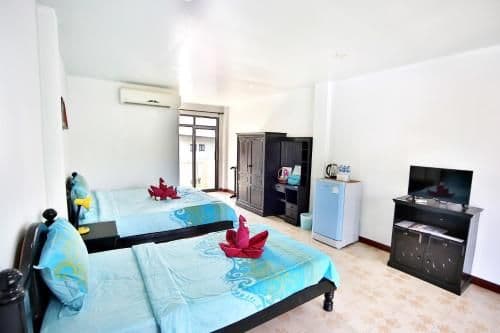 Triple Room