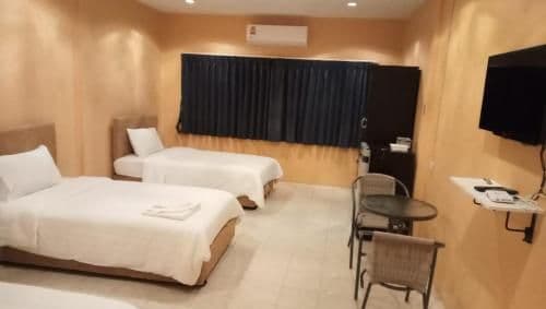 Deluxe Family Room