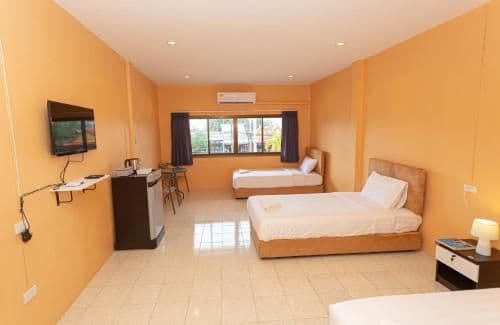 Deluxe Family Room